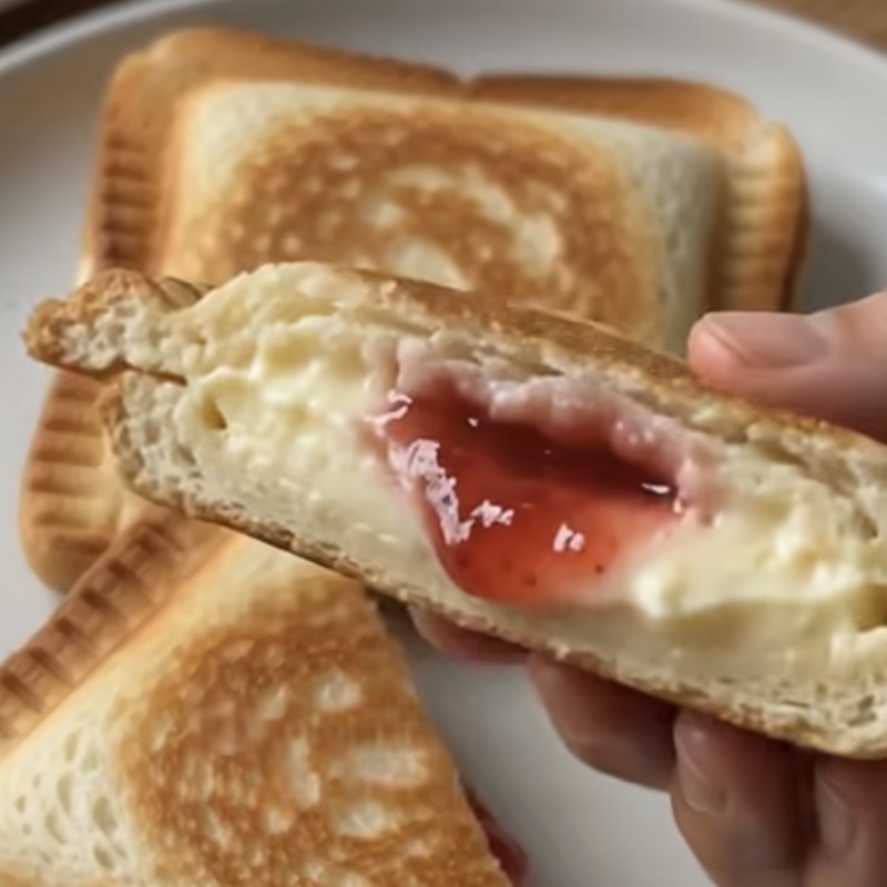 Cheesecake Toasties